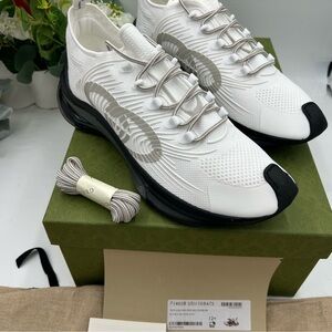 Men’s Gucci run white/gray/black sneakers size 12.5 made in Italy